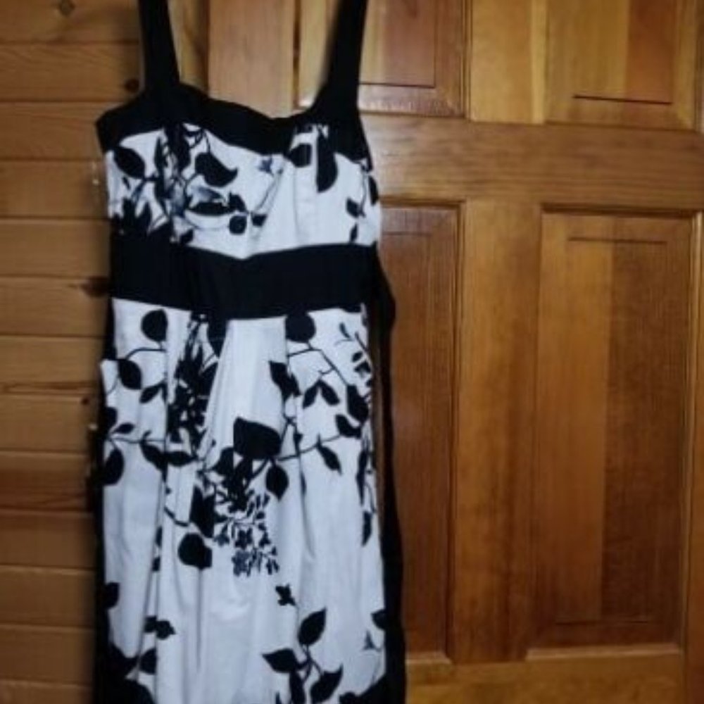 Speechless white/black size 11 short dress